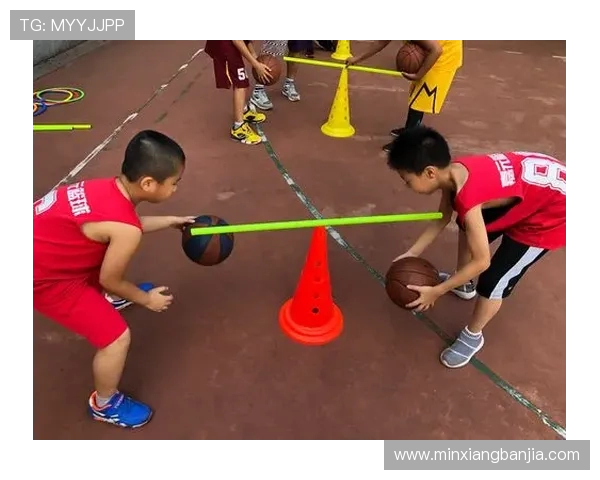 广州篮球队技术揭秘:从基础训练到战术运用的全方位分析 广州篮球队技术揭秘:从基础训练到战术运用的全方位分析