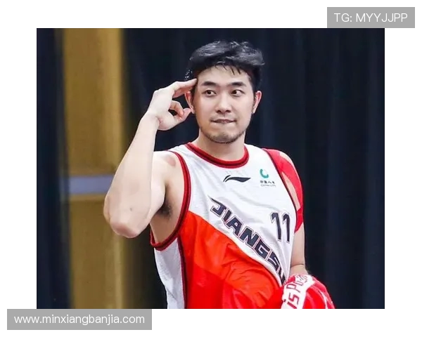 吴冠希：从篮球新星到职业生涯巅峰的奋斗与成长之路