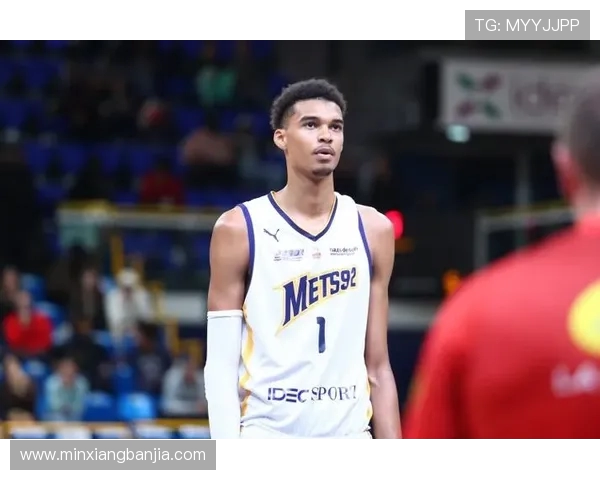 文班亚马新赛季表现抢眼场均20分10篮板3盖帽展现超强实力 文班亚马新赛季表现抢眼场均20分10篮板3盖帽展现超强实力